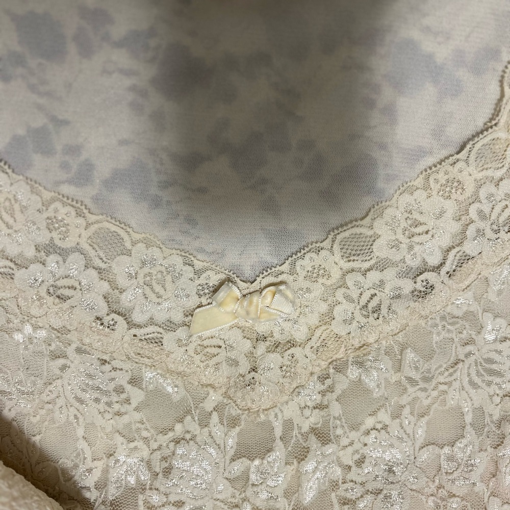 90s lace top - Picture 3 of 3